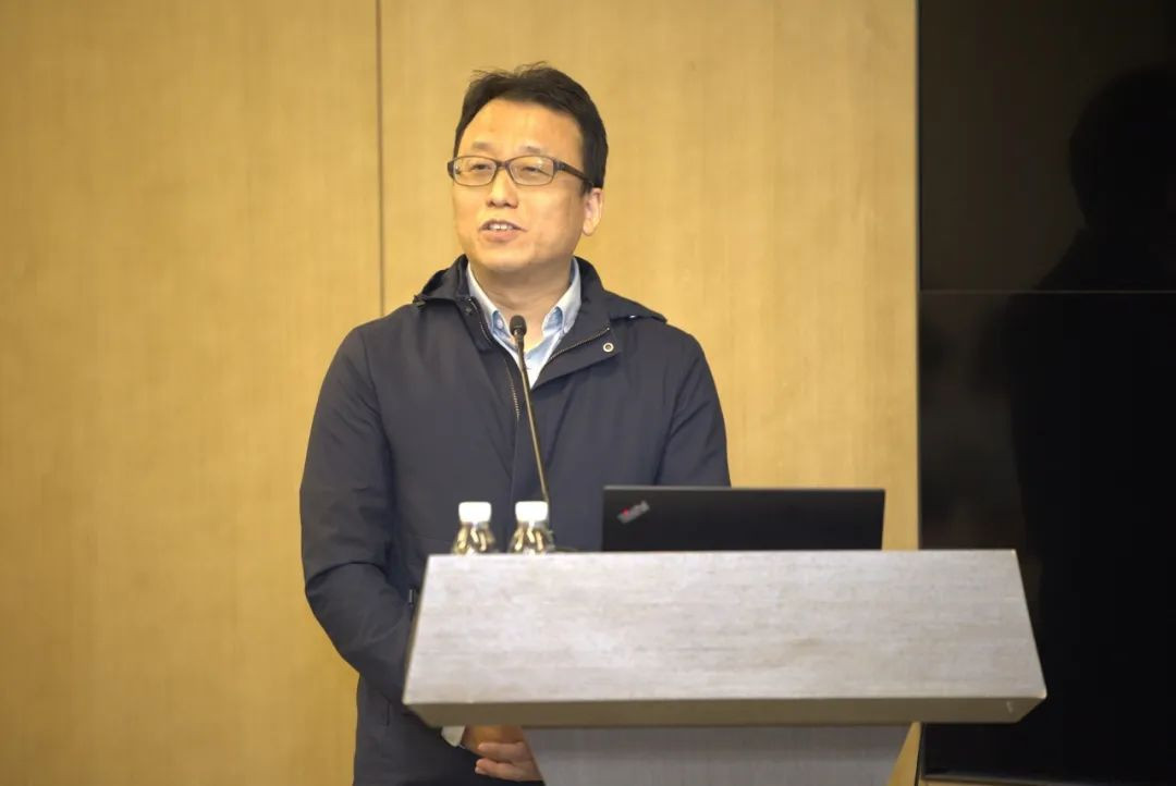 远洋集团副总裁丁晖.jpg