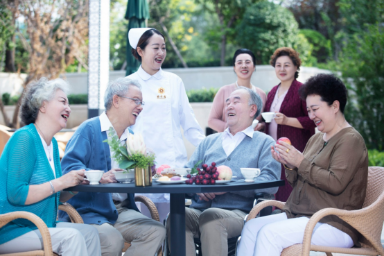 远洋集团旗下养老服务品牌椿萱茂携手智慧康养服务商悦享数字联合参展第十二届中国国际养老服务业博览会