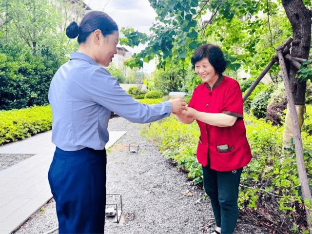 远洋物业人暖心服务实拍