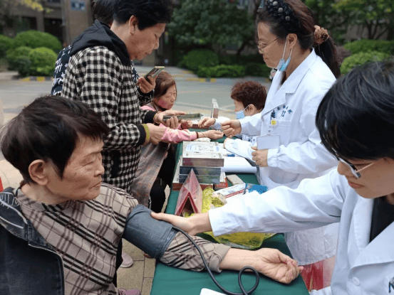 远洋服务无锡公司重阳节活动现场实拍