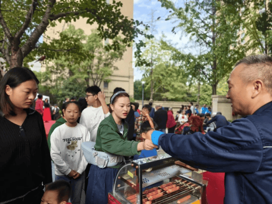 远洋服务无锡公司重阳节活动现场实拍