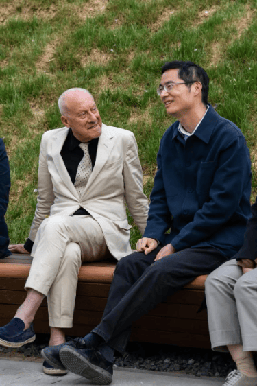 远洋集团项目迎来全球建筑泰斗到访现场实拍