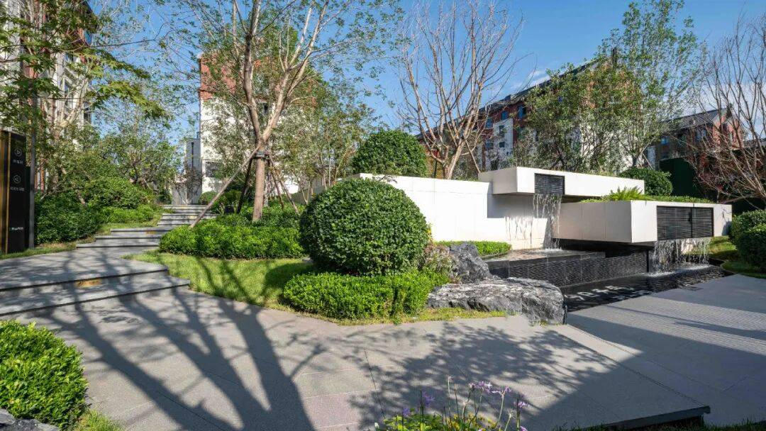 远洋集团旗下远洋建管代建项目北京石景山伴山观岚交付实景图