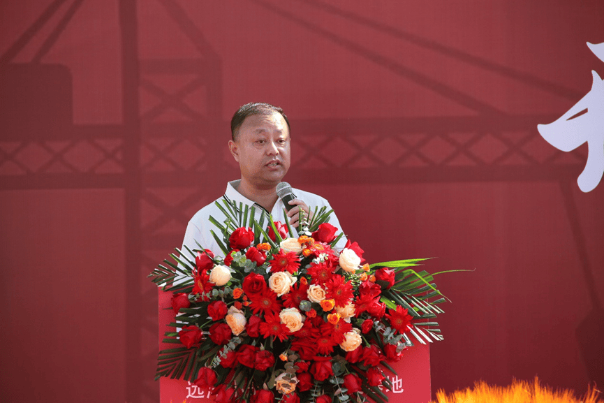 远洋建设工程(北京)有限公司副总经理郝建国代表施工方致辞
